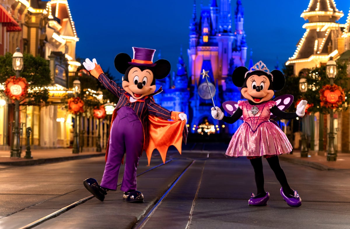 The 45 Best Disney Halloween Products [Costumes, Decorations, Toys]