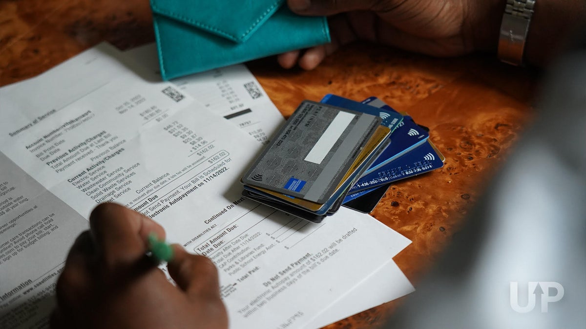 The 9 Best Credit Cards for Paying Bills and Utilities [2025]