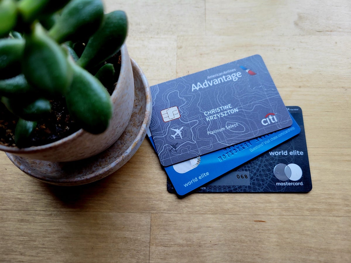 Top 10 World Elite Mastercard Benefits & Best World Elite Mastercard Cards [2025]