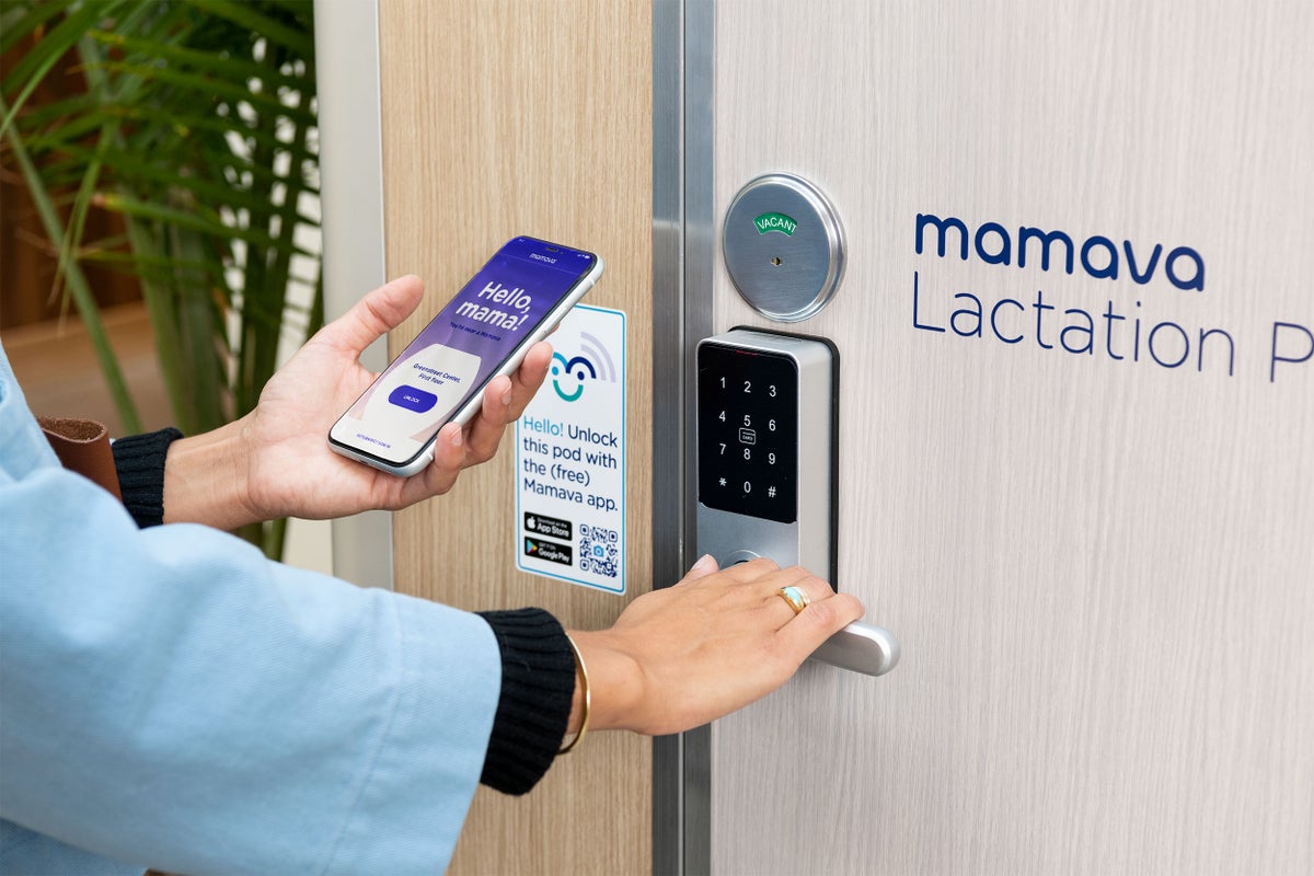 Mamava pod mobile access