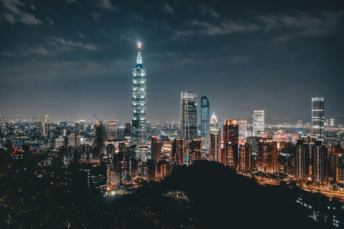 The Best Ways To Fly to Taiwan With Points and Miles [2025]